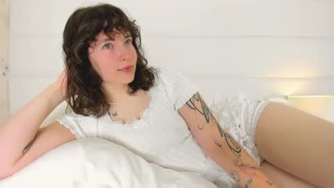 Snapshot of angelicmoon chatting on 21, 7, 2026 Angelic online show from 21, 7, 2026