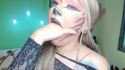 Angelina  online show from 13, 10, 2025