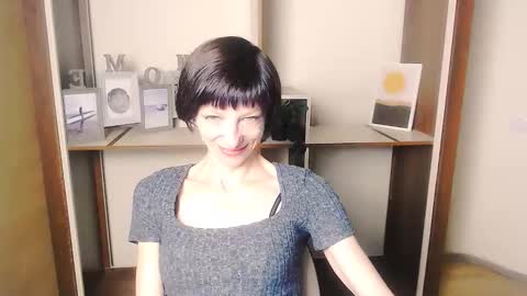 Angelina online show from 9, 9, 2025