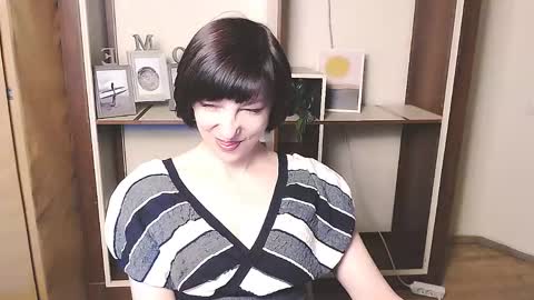 Snapshot of angelinalov_ chatting on 22, 4, 2026 Angelina online show from 22, 4, 2026