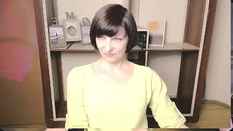 Snapshot of angelinalov_ chatting on 9, 5, 2026 Angelina online show from 9, 5, 2026