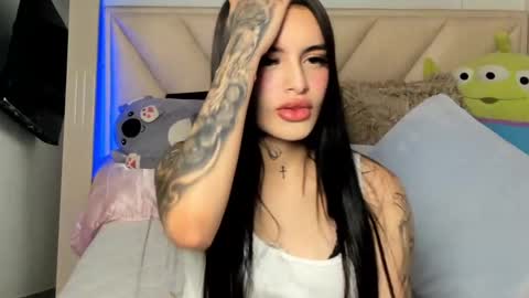 Snapshot of angeline__smith chatting on 7, 3, 2025 Angeline Smith online show from 7, 3, 2025