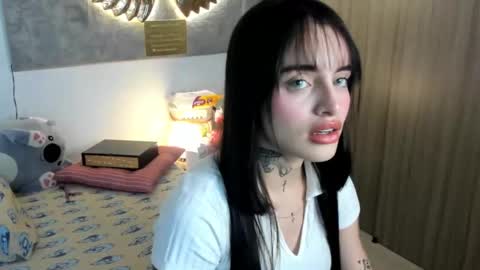 Snapshot of angeline__smith chatting on 26, 10, 2025 Angeline Smith online show from 26, 10, 2025