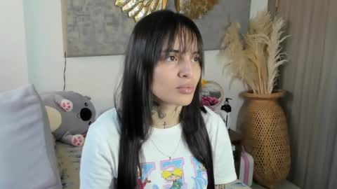 Snapshot of angeline__smith chatting on 27, 10, 2025 Angeline Smith online show from 27, 10, 2025