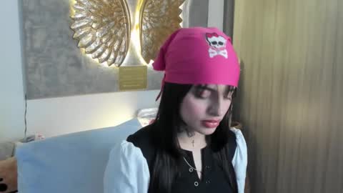 Snapshot of angeline__smith chatting on 1, 11, 2025 Angeline Smith online show from 1, 11, 2025