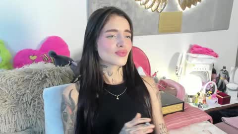 Snapshot of angeline__smith chatting on 20, 11, 2025 Angeline Smith online show from 20, 11, 2025