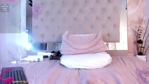 Snapshot of angeline_blake chatting on 5, 5, 2026 Angeline online show from 5, 5, 2026