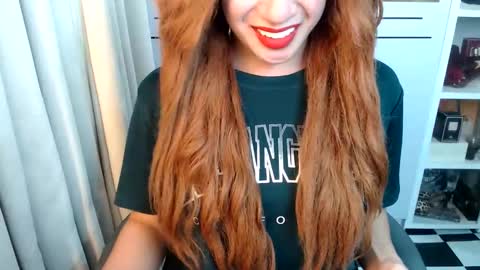 Snapshot of angelinnaxxx chatting on 6, 5, 2026 Anglina online show from 6, 5, 2026