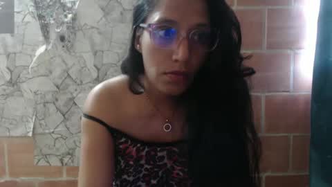 Snapshot of angelitaa_hot chatting on 7, 2, 2025 angela online show from 7, 2, 2025