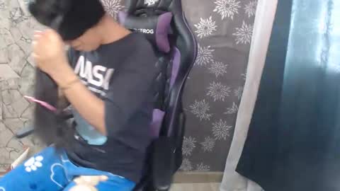 angela online show from 12, 4, 2026