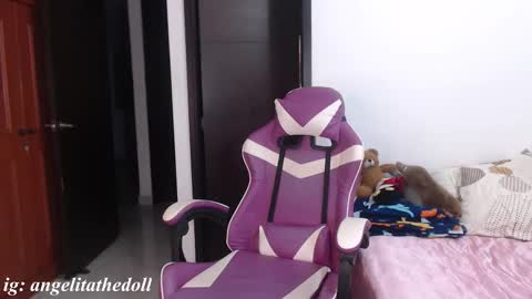 angelita independent model online show from 19, 9, 2025