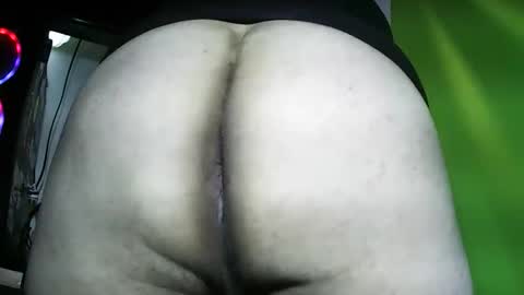 Snapshot of angelking120200 chatting on 27, 10, 2025 Roy online show from 27, 10, 2025