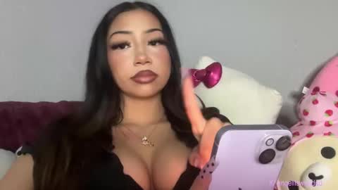 Snapshot of angelllsworlddd chatting on 19, 12, 2025 angel online show from 19, 12, 2025