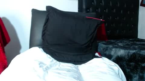 Snapshot of angelo_cox chatting on 5, 12, 2025 angelo online show from 5, 12, 2025