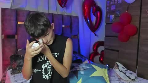 Angelo I work from home this is my room  online show from 20, 2, 2025