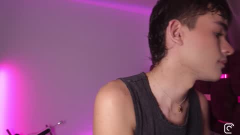 Angelo I work from home this is my room  online show from 17, 9, 2025