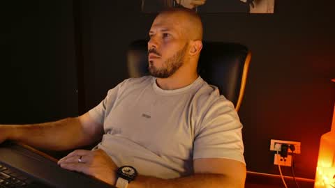 Snapshot of angeloeric chatting on 24, 7, 2026 BlackWolf online show from 24, 7, 2026