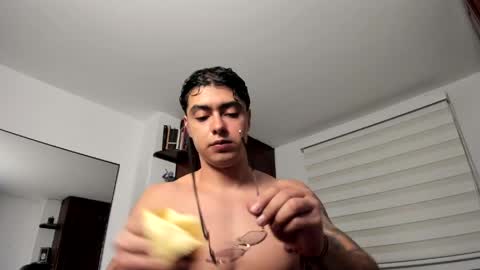 Snapshot of angelovfitnessxv chatting on 25, 5, 2026 angelov online show from 25, 5, 2026