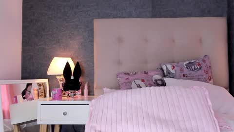 Angela online show from 26, 1, 2025