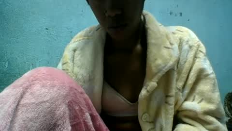 Snapshot of angeltta69 chatting on 7, 7, 2026 angeltta69 online show from 7, 7, 2026