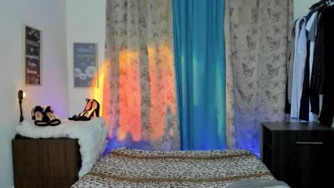 angelwhitte online show from 23, 2, 2026