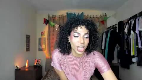 Snapshot of angelwhitte chatting on 18, 6, 2026 angelwhitte online show from 18, 6, 2026