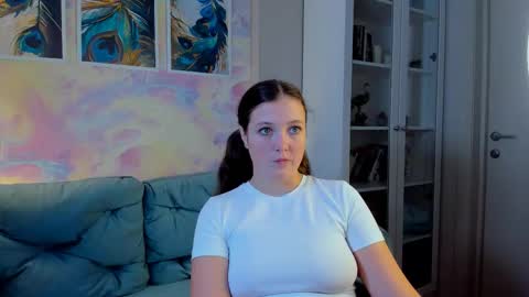 Snapshot of angely_lilly chatting on 21, 9, 2025 Lilly online show from 21, 9, 2025