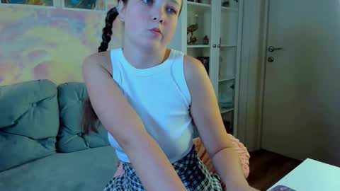 Snapshot of angely_lilly chatting on 24, 9, 2025 Lilly online show from 24, 9, 2025