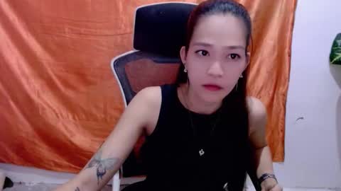 Snapshot of angelyn_slim chatting on 7, 6, 2026 angelyn_slim online show from 7, 6, 2026