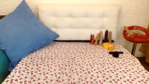 Snapshot of angie_bbw chatting on 3, 3, 2026 Angie online show from 3, 3, 2026