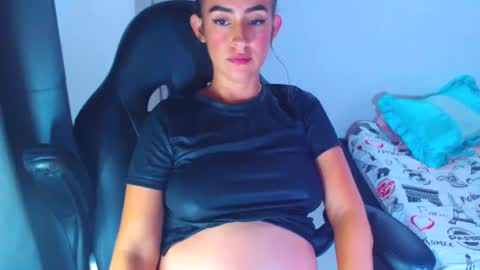 Snapshot of angie_dreamgirl chatting on 13, 12, 2024 IG angie dreamgirl01 online show from 13, 12, 2024