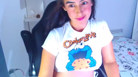 Snapshot of angie_dreamgirl chatting on 29, 12, 2024 IG angie dreamgirl01 online show from 29, 12, 2024