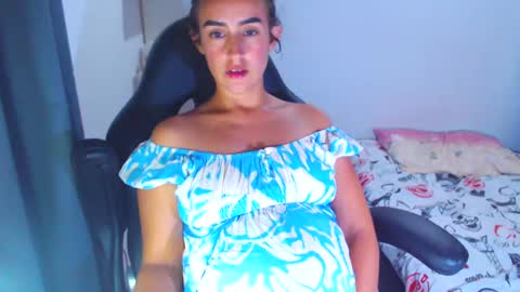 Snapshot of angie_dreamgirl chatting on 6, 2, 2025 IG angie dreamgirl01 online show from 6, 2, 2025