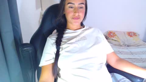 Snapshot of angie_dreamgirl chatting on 14, 2, 2025 IG angie dreamgirl01 online show from 14, 2, 2025