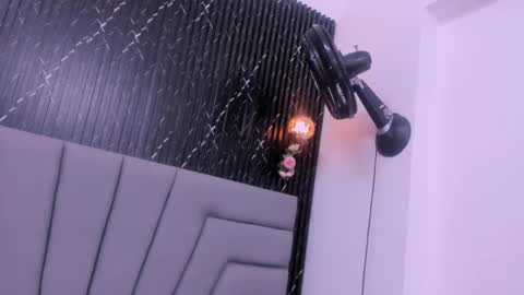 A N G I E.  online show from 15, 10, 2025