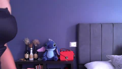 Snapshot of angiebaxter chatting on 10, 6, 2026 Angiebaxt online show from 10, 6, 2026