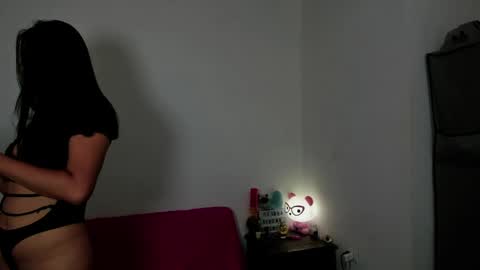 Snapshot of angielee01 chatting on 30, 5, 2026 Angie y Andres online show from 30, 5, 2026