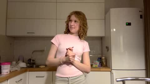 Hello My name is Sarah  im new model here and little but shy. online show from 28, 11, 2025