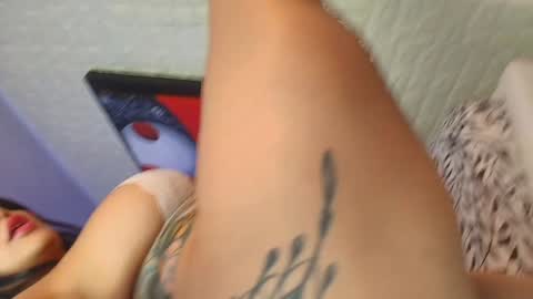 laura  online show from 20, 12, 2024