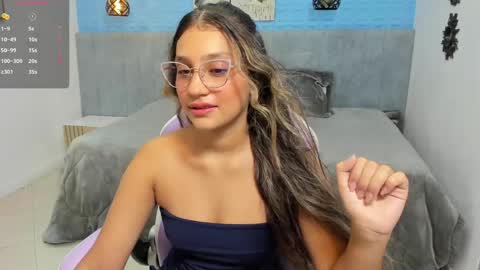 Snapshot of aniie_princess_18 chatting on 30, 5, 2026 anni online show from 30, 5, 2026