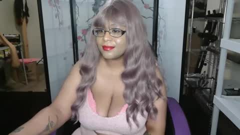 Snapshot of anime_vampires chatting on 4, 2, 2026 anime_vampires online show from 4, 2, 2026