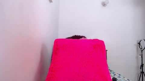 ana independent model online show from 8, 2, 2025