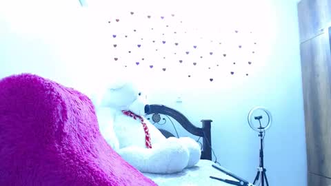 ana independent model online show from 28, 2, 2025