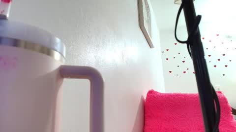 ana independent model online show from 5, 10, 2025