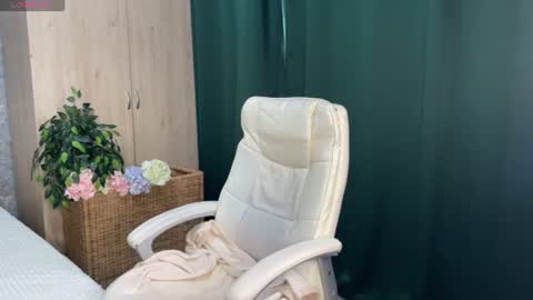 Snapshot of anita_blairr chatting on 7, 7, 2026 Anita online show from 7, 7, 2026