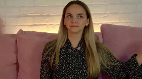 Snapshot of anitaventure chatting on 14, 9, 2025 AnitaVenture online show from 14, 9, 2025