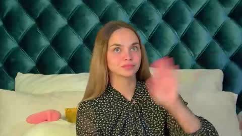 Snapshot of anitaventure chatting on 21, 9, 2025 AnitaVenture online show from 21, 9, 2025