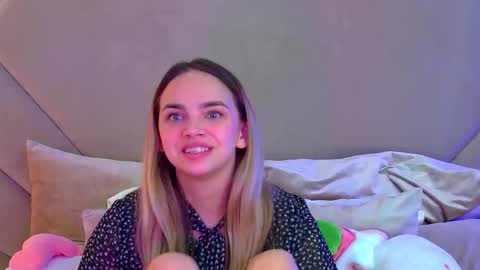 Snapshot of anitaventure chatting on 11, 10, 2025 AnitaVenture online show from 11, 10, 2025