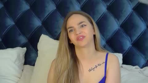 Snapshot of anitaventure chatting on 1, 11, 2025 AnitaVenture online show from 1, 11, 2025