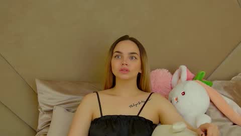 Snapshot of anitaventure chatting on 9, 11, 2025 AnitaVenture online show from 9, 11, 2025